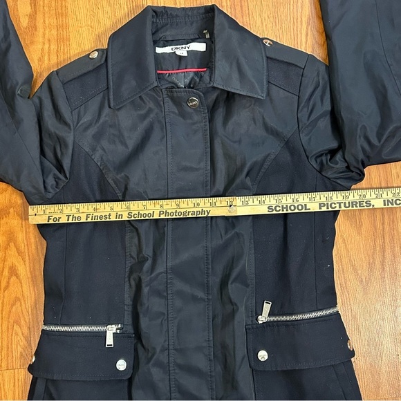 DKNY Car Trench Coat Navy Blue Snap Zip Lined Military Epaulettes Womens Size M - Picture 14 of 16